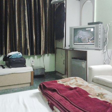 Hotel Woodland Deluxe New Delhi Luaran gambar