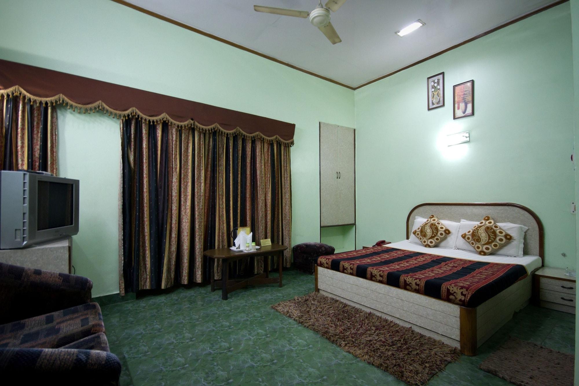 Hotel Woodland Deluxe New Delhi Luaran gambar