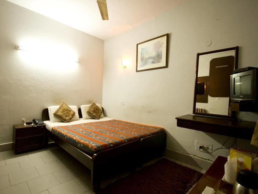 Hotel Woodland Deluxe New Delhi Luaran gambar