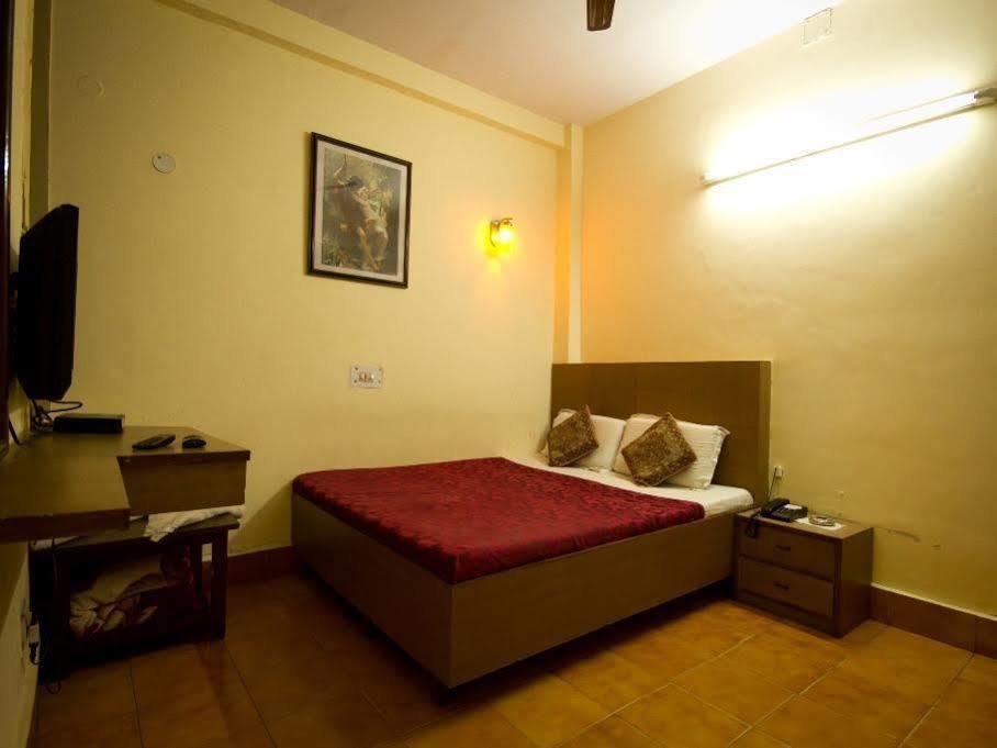 Hotel Woodland Deluxe New Delhi Luaran gambar
