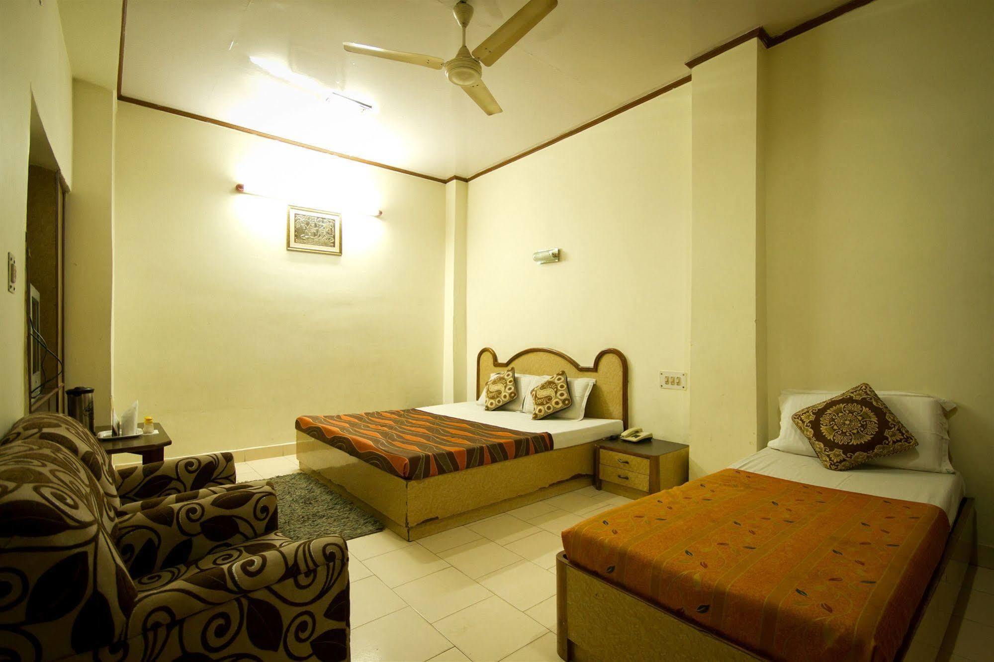 Hotel Woodland Deluxe New Delhi Luaran gambar